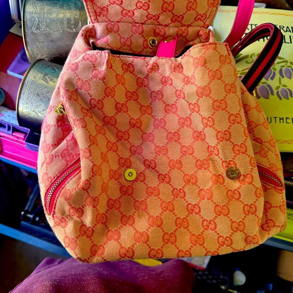 Very cute , and very pink . Perfect condition 😎🤦🏻‍♀️❤️‍🩹❤️‍🩹❤️‍🩹